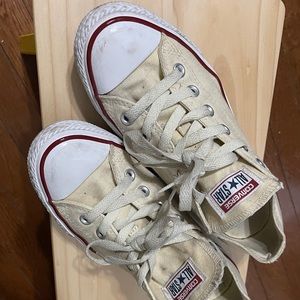 Converses ( A light yellow ) more tan size 8 1/2